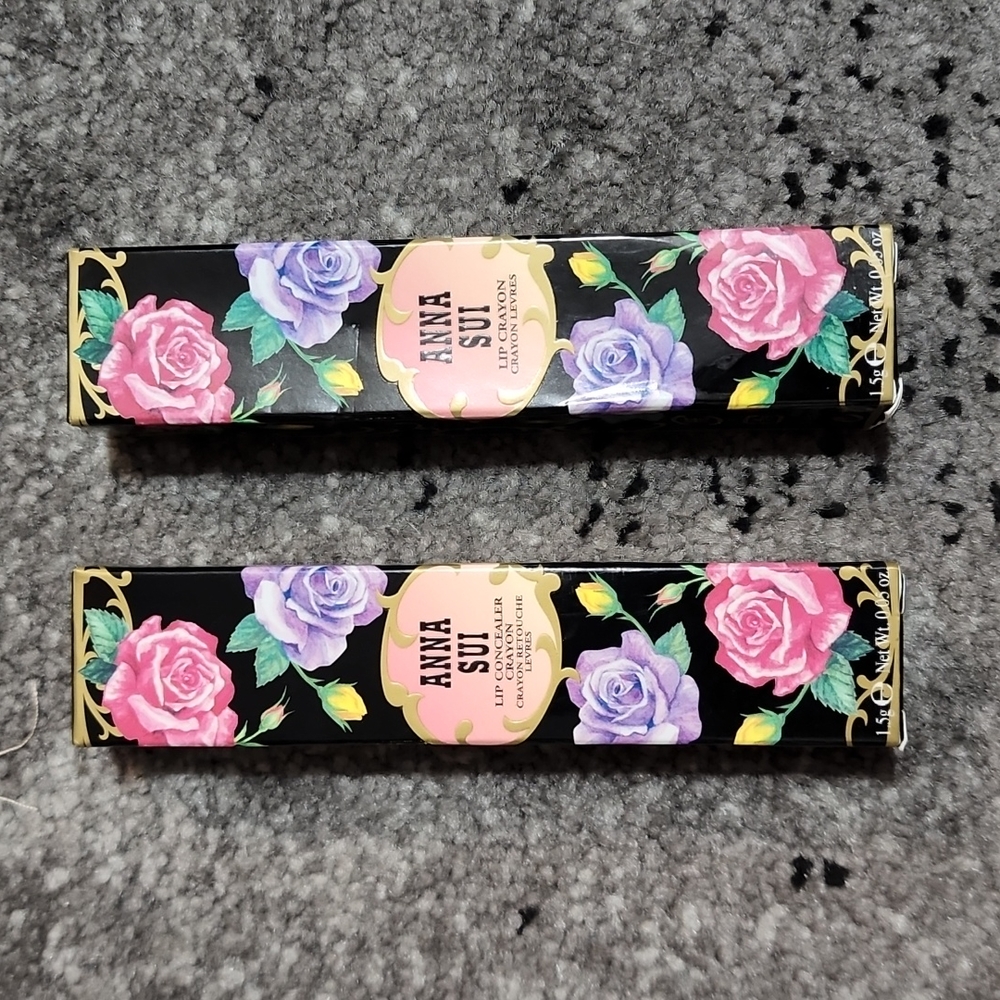 Anne Sui Lip concealer and lip crayon